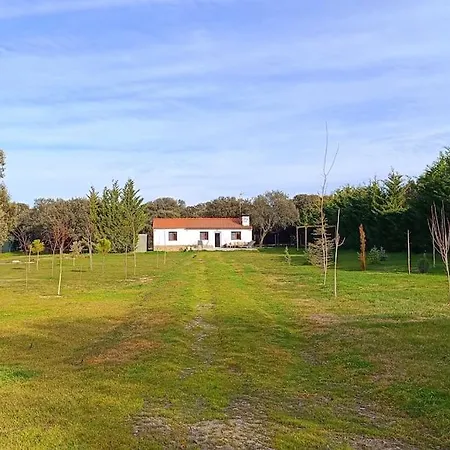 Casa De Campo En Urbanizacion * Maello
